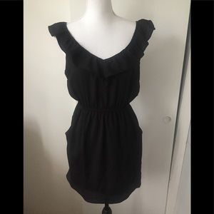 forever 21 black sleeveless dress with ruffle neck